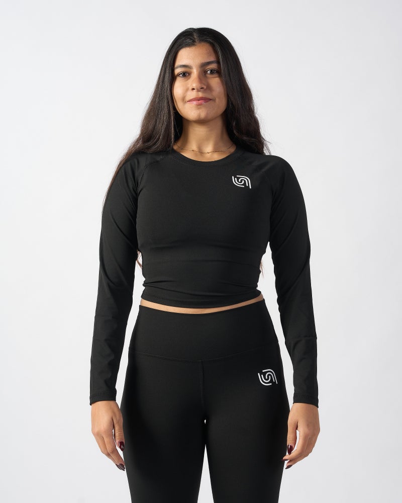 Beyond sportswear Women's Black Essential Long sleeve Crop Top - Image 3